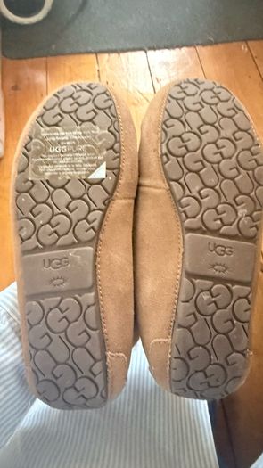 Ugg Slippers Size 3