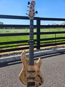 Av Bass Jm5