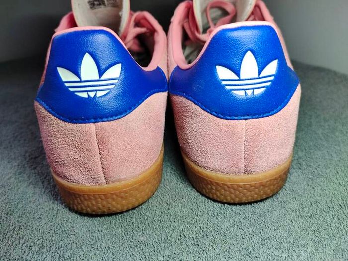 Trainers Adidas Originals women.