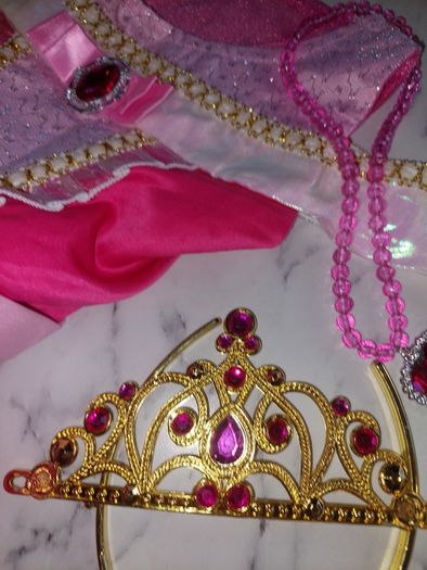 Princess peaches costume