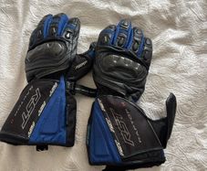 RST motorbike gloves