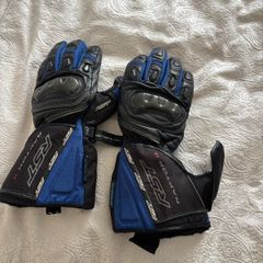 RST motorbike gloves