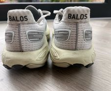 New Balance Balos