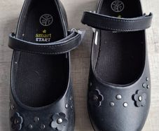 Girls school shoes size 2