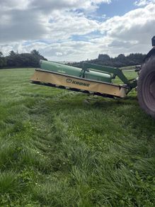 2017 krone 10 foot mower conditioner
