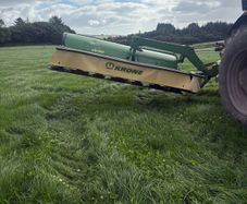 2017 krone 10 foot mower conditioner