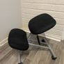 kneeling stool Image 2