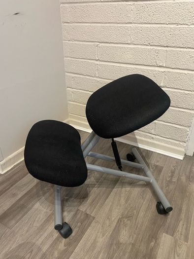 kneeling stool