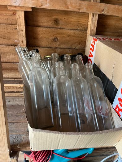 Glass bottles/mason jars