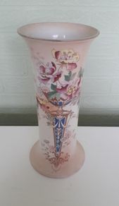 Antique - Bourne & Leigh Vase - has some issues