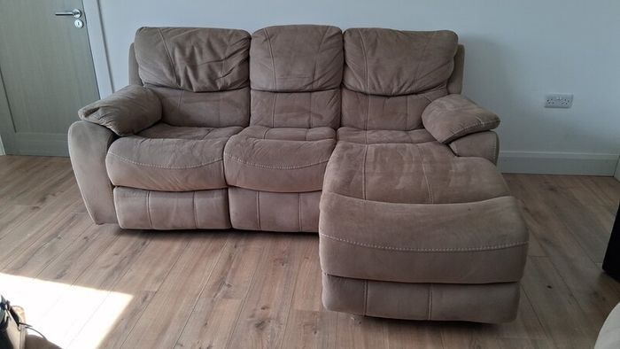 3 seater and 2 seater couch recliners