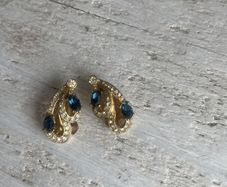 Vintage Clip On Earrings