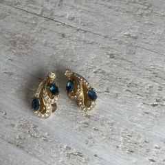 Vintage Clip On Earrings