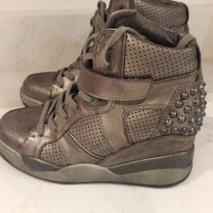 Hightops