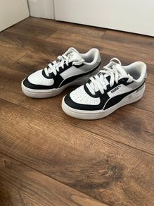 Puma trainers