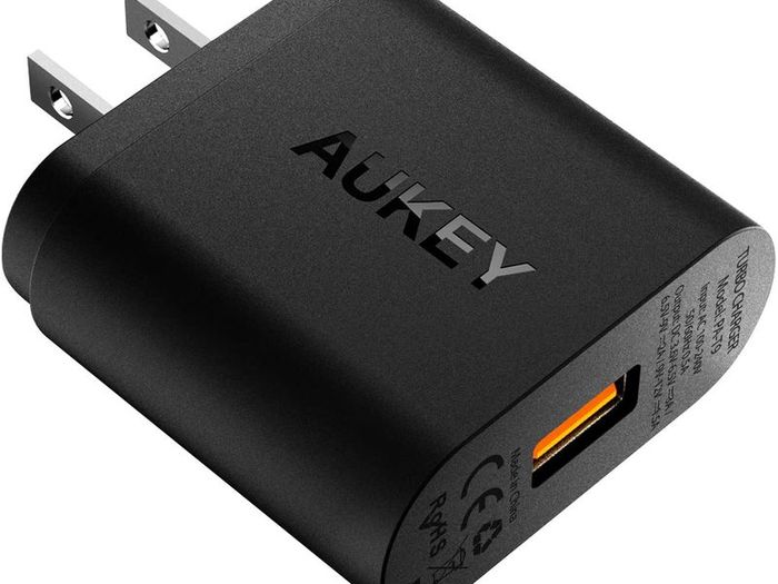 AUKEY Quick Charge 3.0 18W USB Wall Charger, Fast Charger Compatible with Samsung Galaxy Note8 / S9 /S8 / S8+, LG G6 / V30, HTC 10 and More | Qualcomm Certified - Brand New Sealed!
