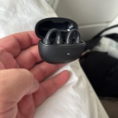 Baseus AirGo clip-ons earbuds