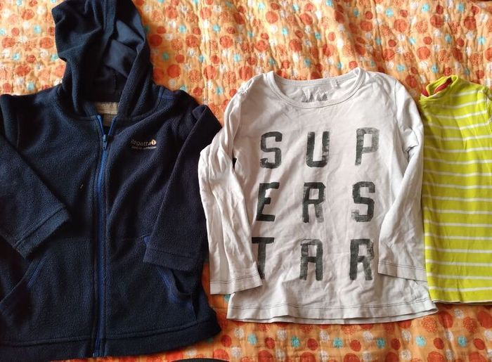 Large bundle boys clothes age 5 to 6 years.