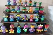 Fings Figures approx 4 cms produced by Topps Rare Figures Set From 2010 Discontinued 1 Year Later 28 Figures #2