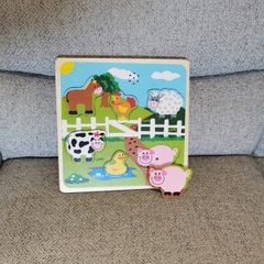 Wooden puzzle with animal sound