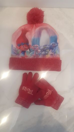 Trolls hat and matching gloves