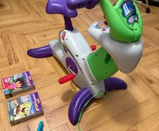 Kids bicycle-game console Fisherprice smart cycle with 3 cartridges