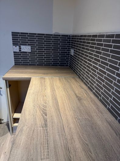 Wood Effect Laminate Kitchen Countertop