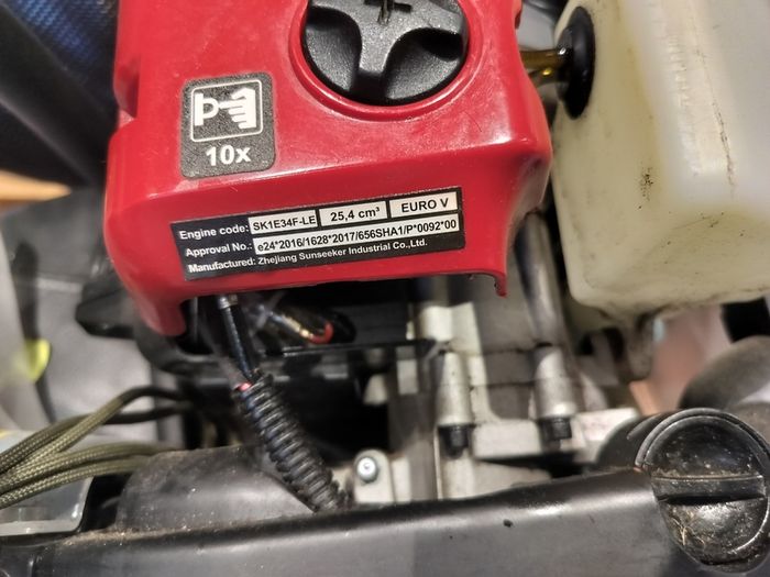 Petrol Hedge Trimmer