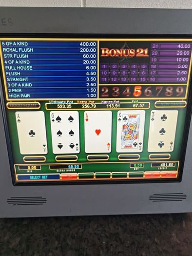 slot machine with 17 different games