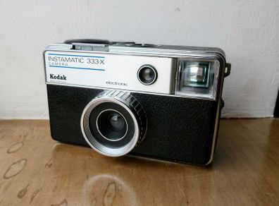 Mint 1970 Kodak Instamatic 333x Electronic 126 Film Cartridge Camera