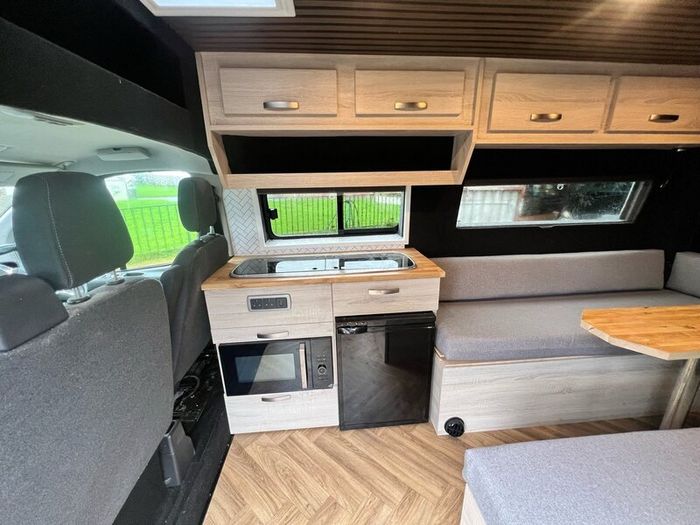 campervan Ford transit custom