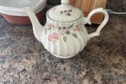 dinner set +Tea set I