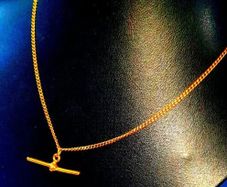 Pristine Vintage 9k Solid Gold T-Bar Necklace