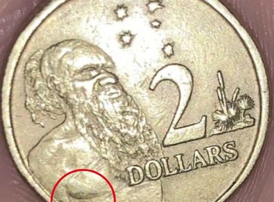 Rare 2 Dollar Coin Australian 1988 HH initials