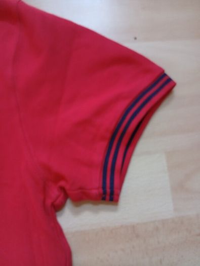 Fred Perry T-shirt (( Size S))