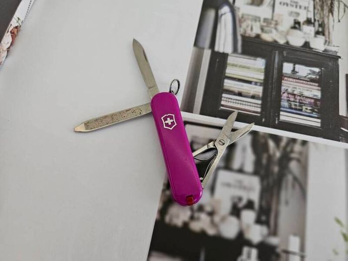 Victorinox Classic Sd 58mm Swiss Army Knife Keychain tool