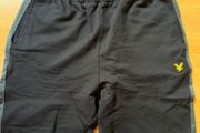 Lyle and Scott Shorts Black small