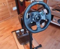 Logitech G920 Wheel with Stand and Shifter