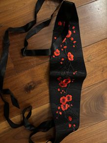 Waist belt with red flower design