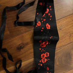 Waist belt with red flower design