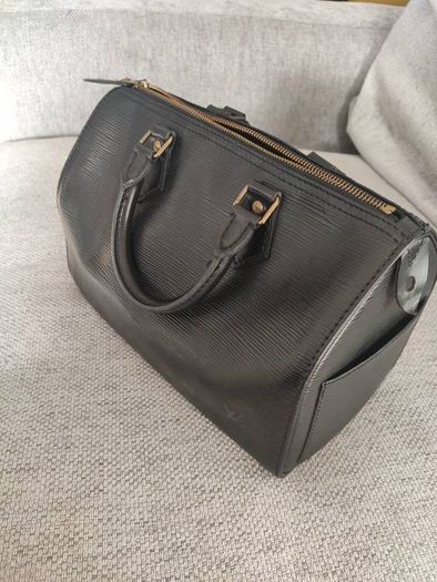 Louis Vuitton Speedy bag