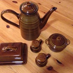 Paul Costelloe Beehive Tea Set AS NEW
