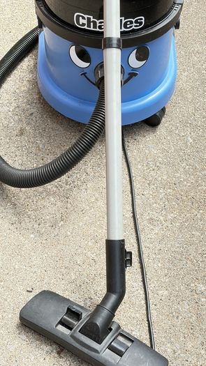 Charles Wet and Dry Hoover