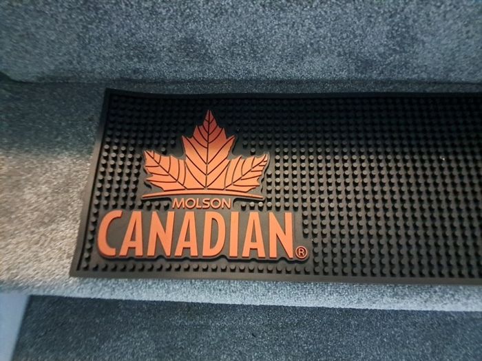 Bar runner