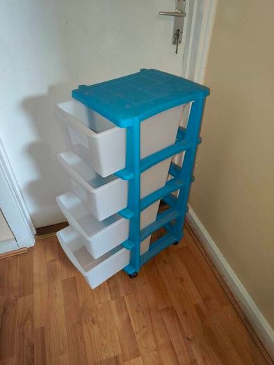 Portable Chest of Drawers 4