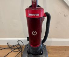 Hoover Vacuum Cleaner - Model WR71