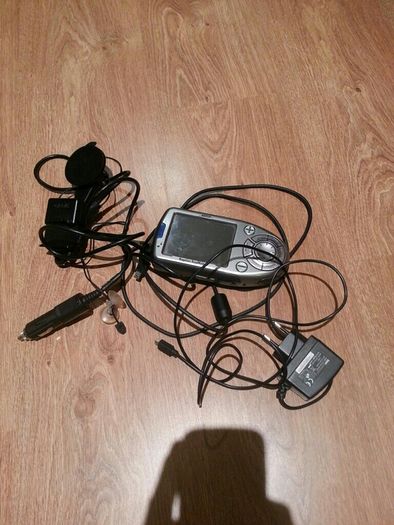 Magellan RoadMate 800 Automotive Mountable GPS Receiver