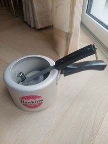 Pressure cooker
