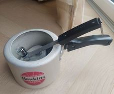 Pressure cooker