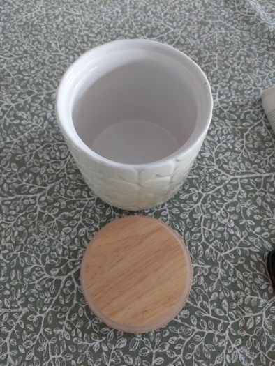 Kitchen pot